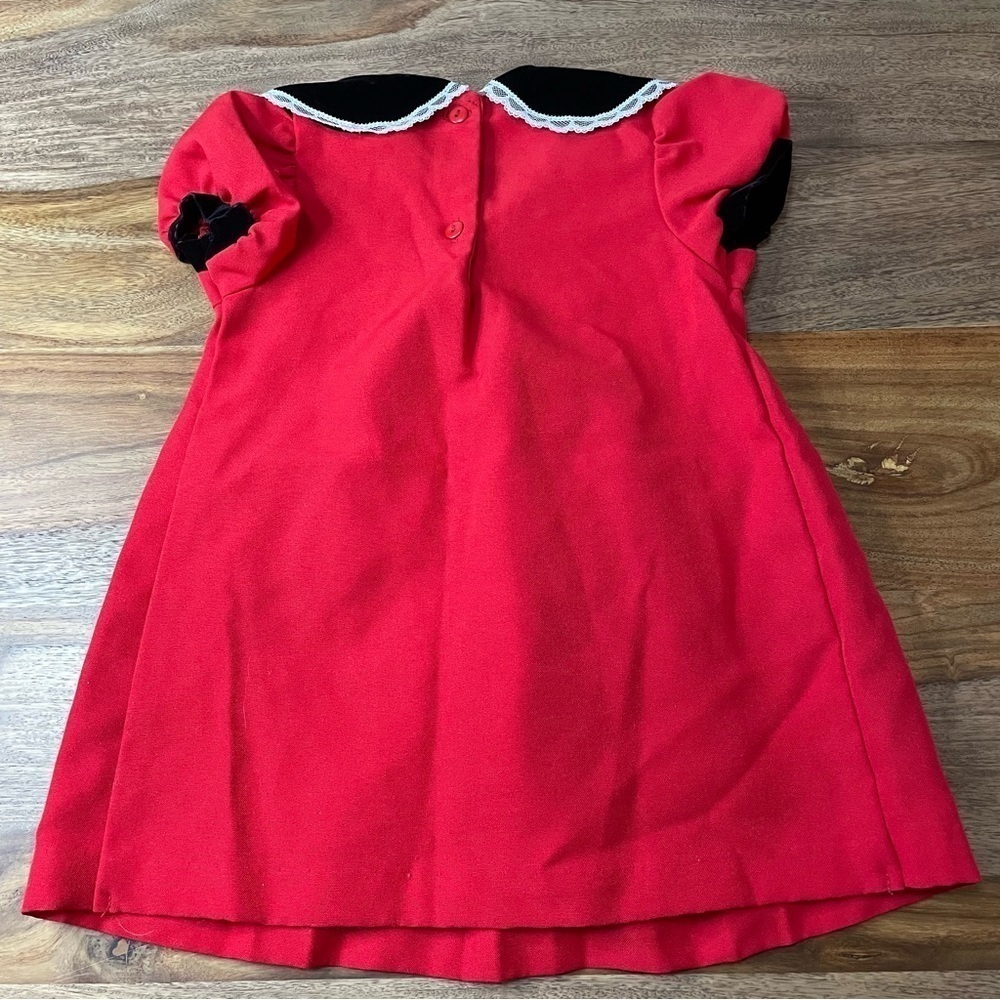 Rose Cottage 80’s Red Pleated Dress Black Velvet White Lace and Rosette sz 2T - Picture 4 of 8